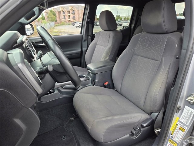 Used 2017 Toyota Tacoma TRD Sport image 8