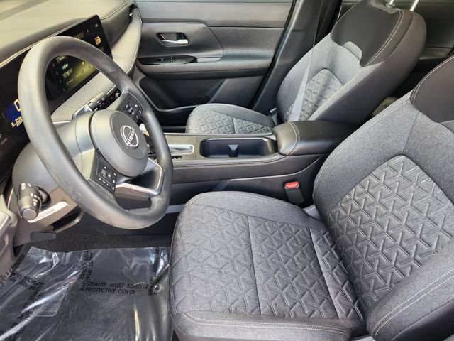 Used 2025 Nissan Kicks SV AWD/4WD image 4