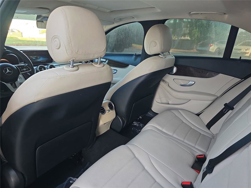 Used 2021 Mercedes-Benz C 300 Sedan image 11