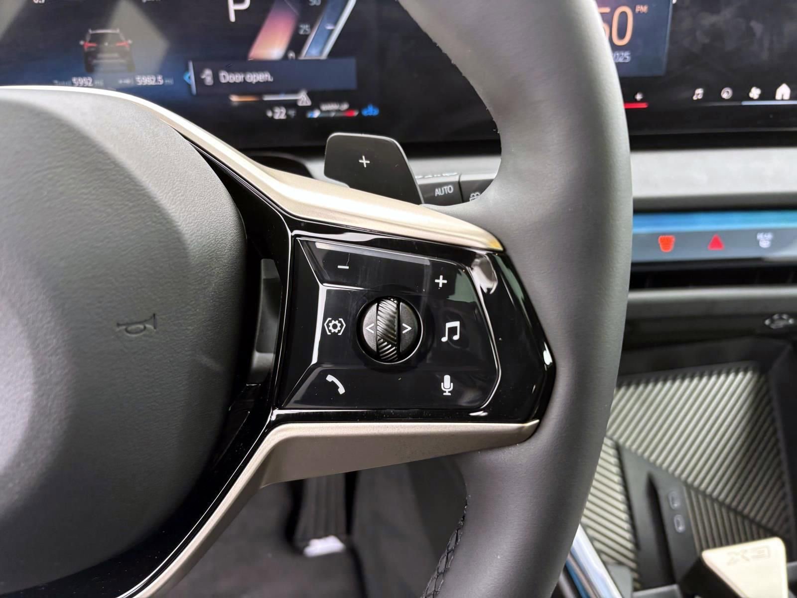 Used 2025 BMW X3 xDrive30i w/ Convenience Package image 17