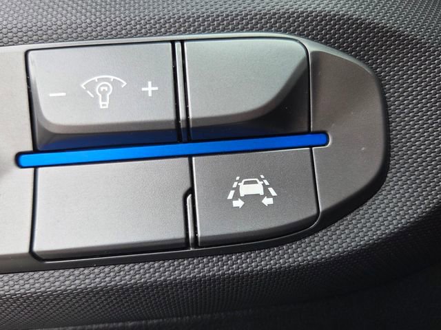 Used 2020 Hyundai Veloster 2.0 image 32