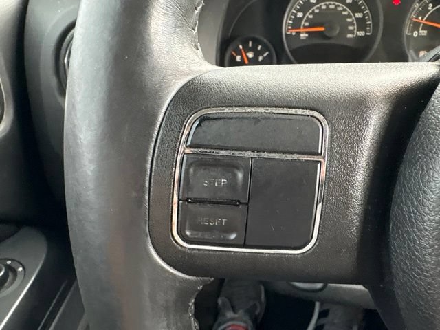 Used 2014 Jeep Patriot Latitude AWD/4WD image 23