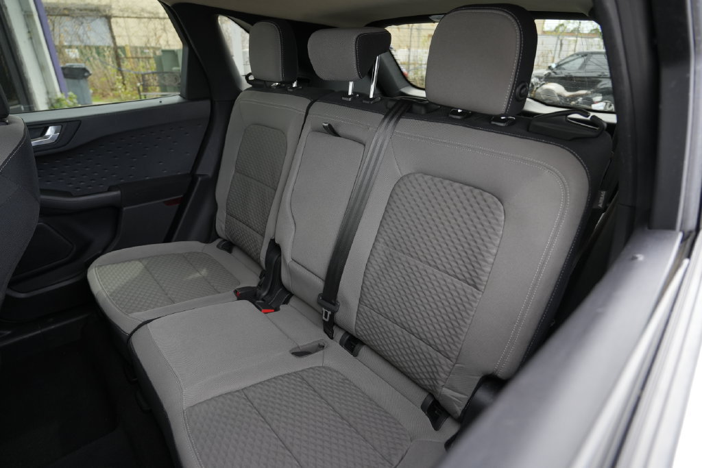 Used 2020 Ford Escape SE FWD image 18