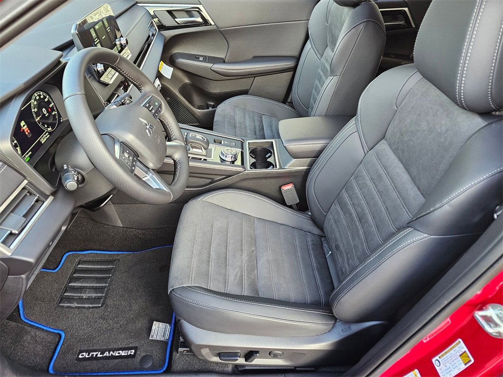 New 2025 Mitsubishi Outlander SE image 7