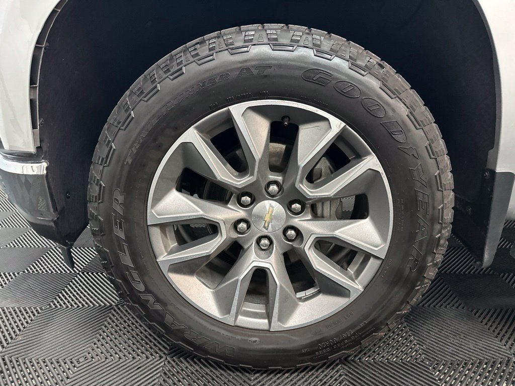 Used 2021 Chevrolet Silverado 1500 LT AWD/4WD image 35