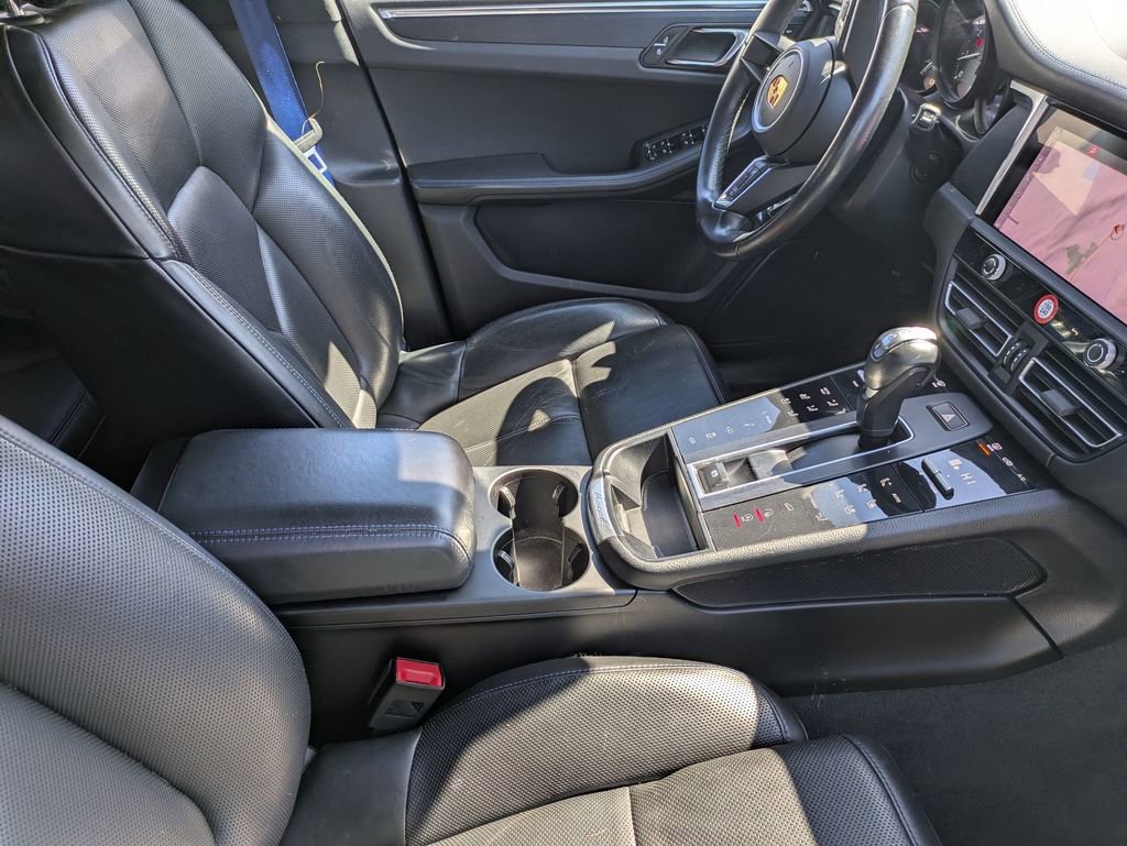 Used 2022 Porsche Macan GTS AWD/4WD image 36