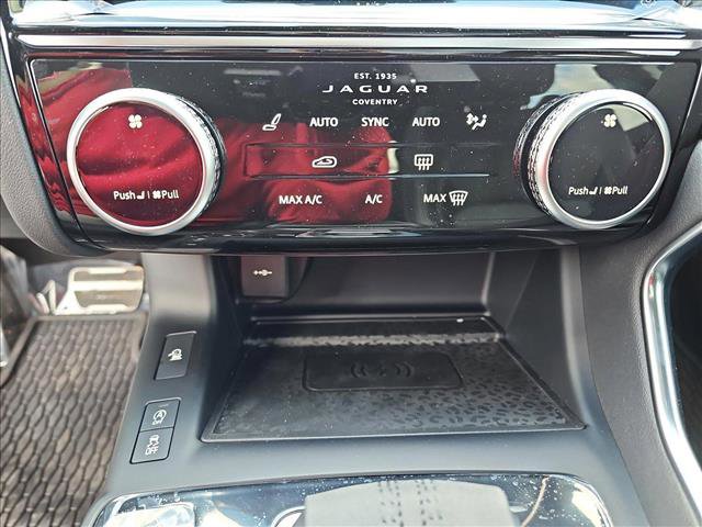 New 2024 Jaguar E-PACE R-Dynamic SE image 22