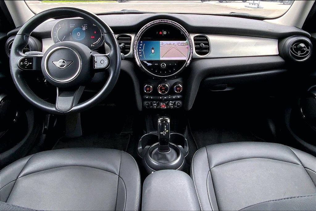 Used 2024 MINI Cooper 4-Door Hardtop FWD image 14