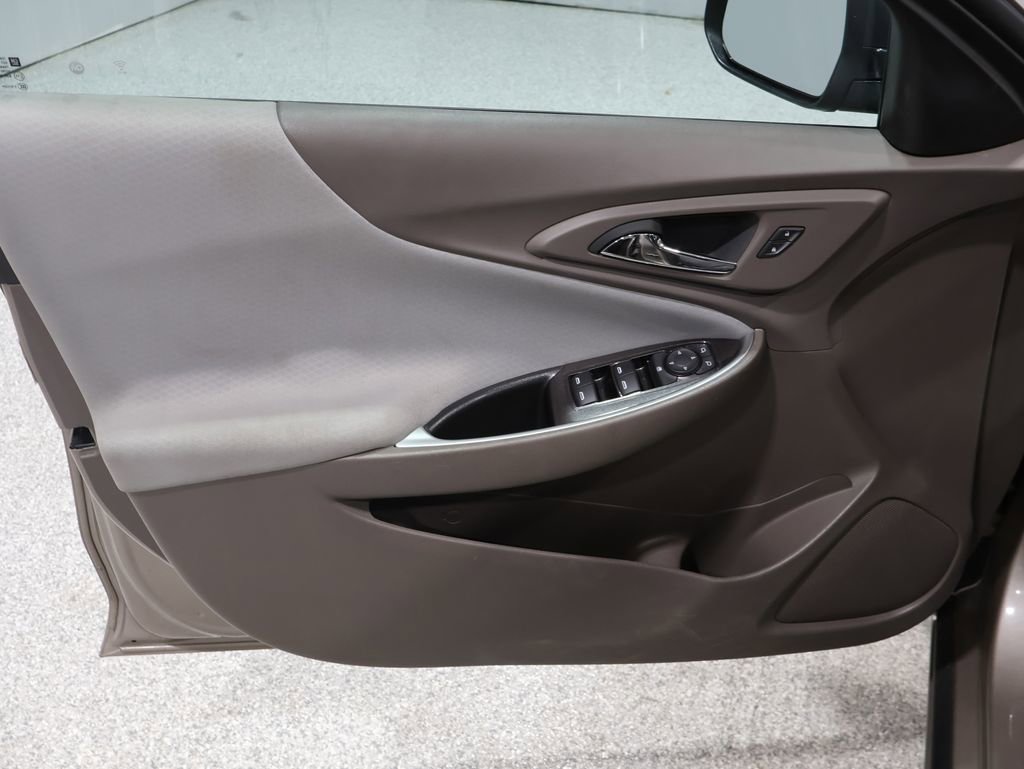 Used 2023 Chevrolet Malibu LS image 13