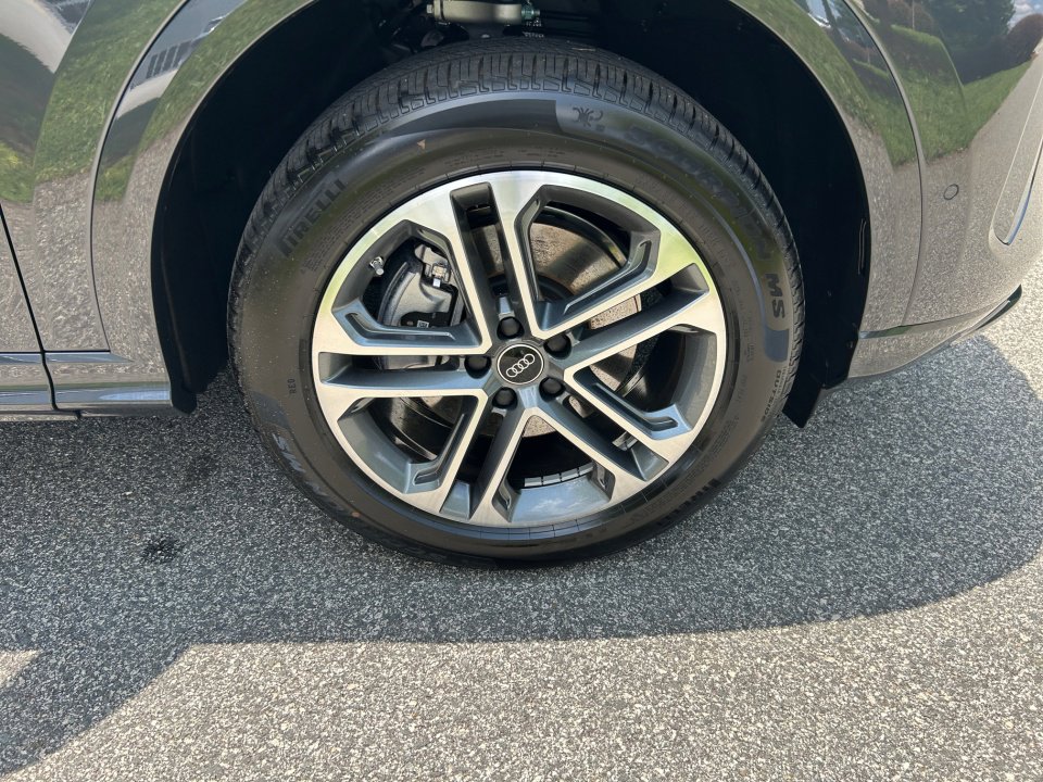 Certified 2025 Audi Q5 Premium Plus w/ Premium Plus image 25