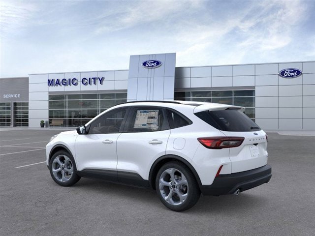 New 2026 Ford Escape ST-Line w/ Cold Weather Package AWD/4WD image 4