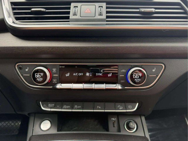 Certified 2023 Audi Q5 2.0T Premium w/ Convenience Package AWD/4WD image 16