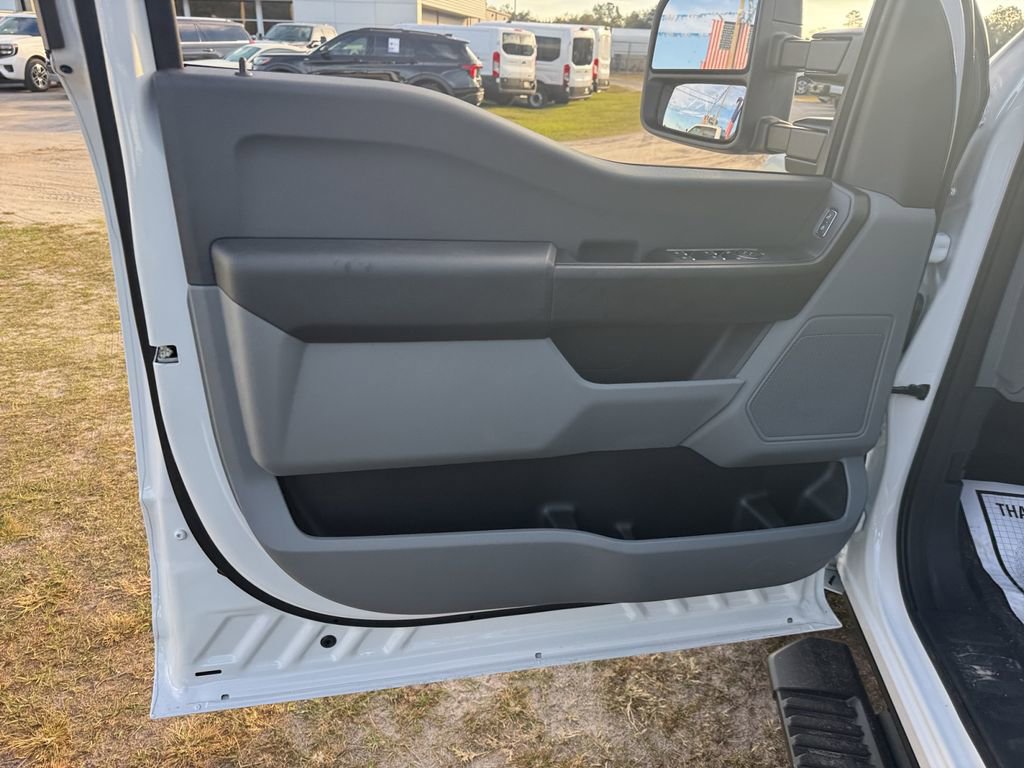 New 2026 Ford F350 XL w/ XL Chrome Package image 26
