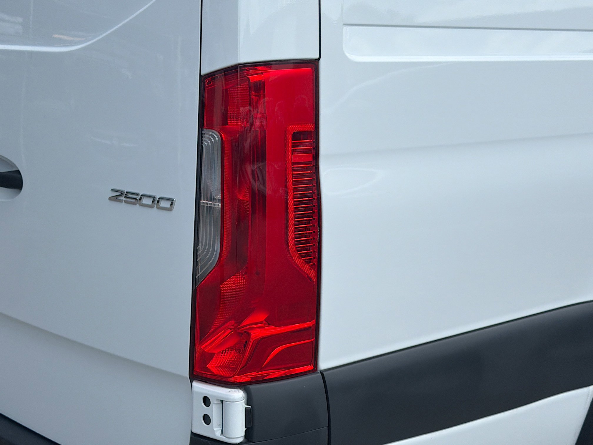 Used 2025 Mercedes-Benz Sprinter 2500 image 21