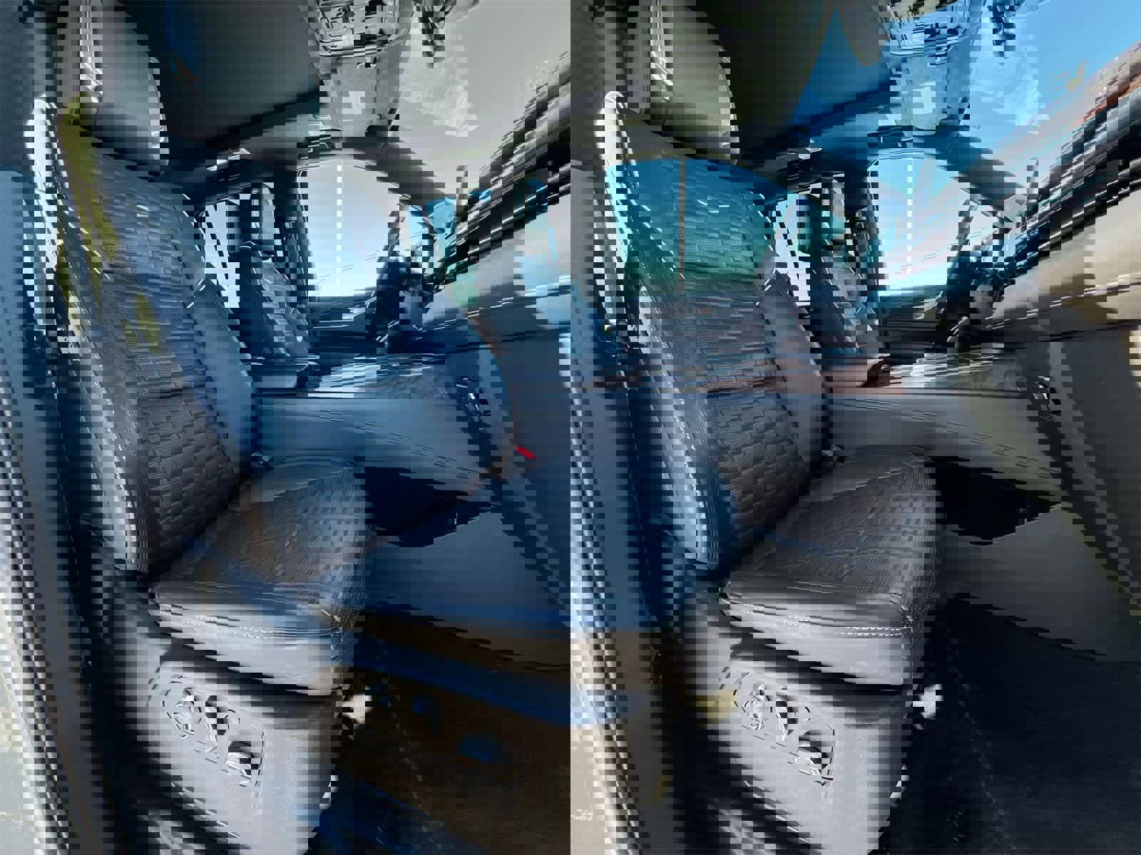 Used 2023 Cadillac Escalade Sport Platinum image 21