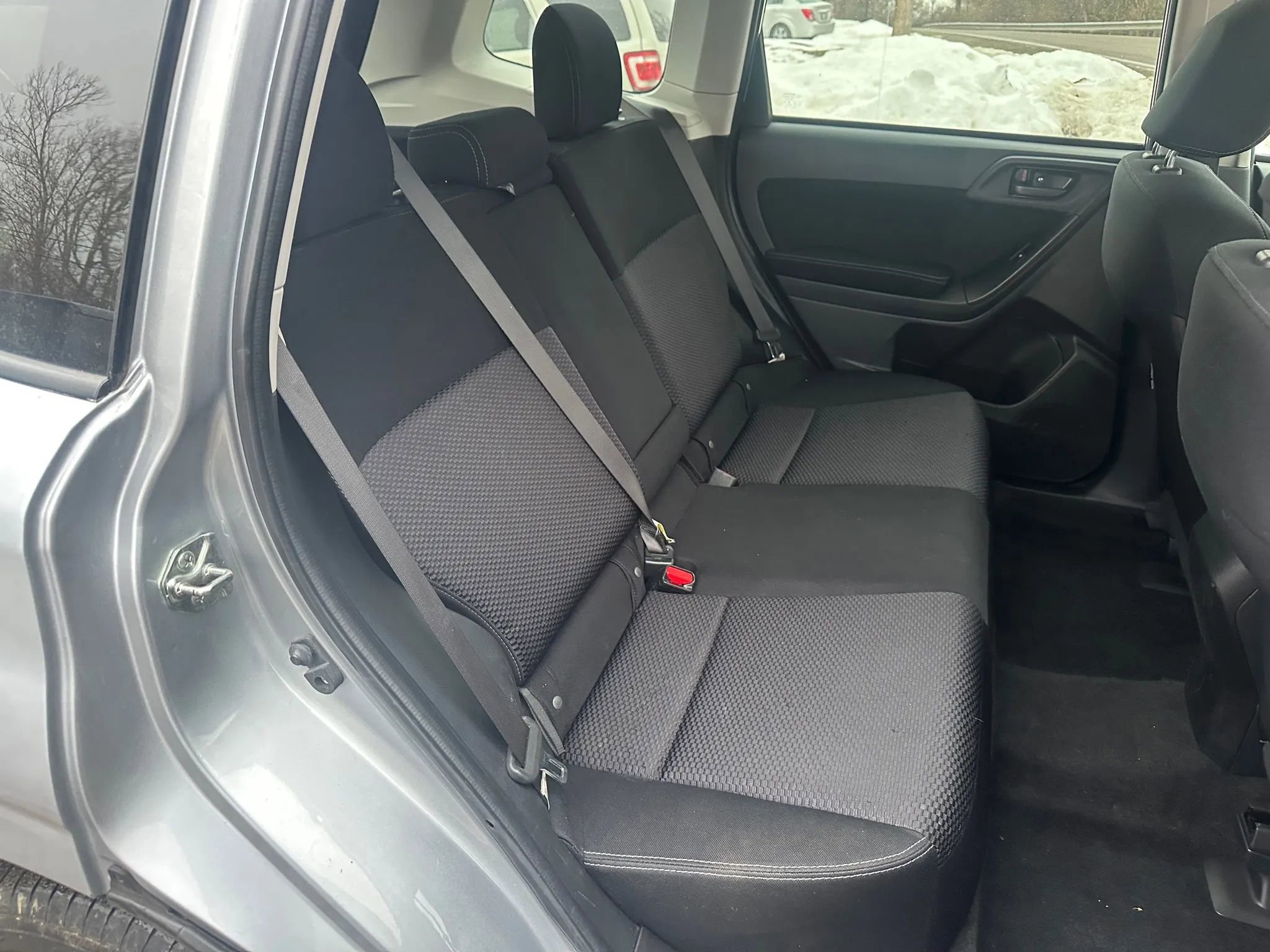 Used 2014 Subaru Forester 2.5i Premium w/ All-Weather Package AWD/4WD image 35