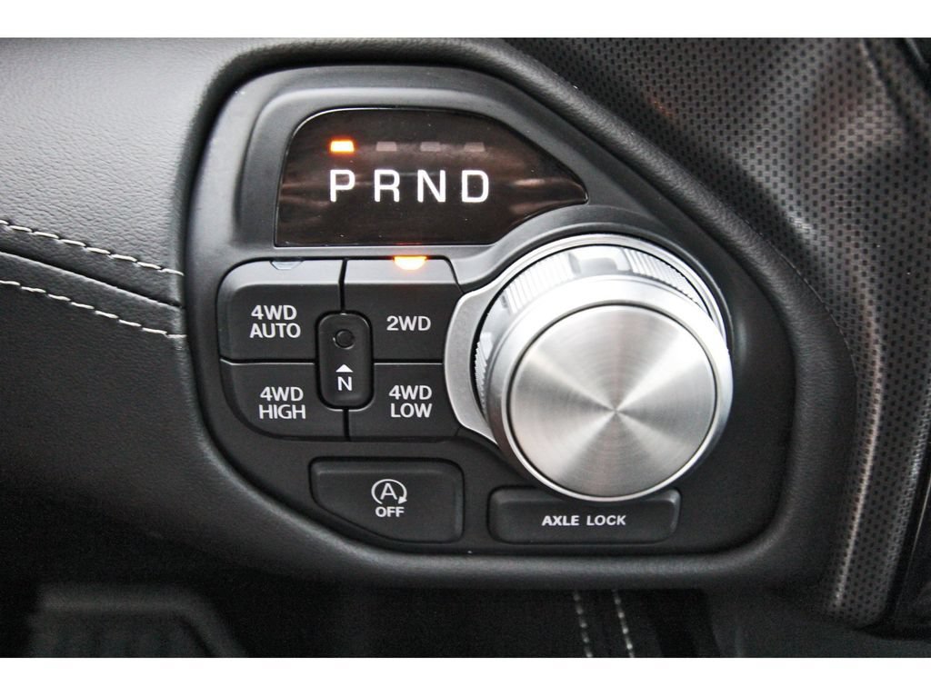 Used 2025 RAM 1500 Limited w/ Body Color Bumper Group AWD/4WD image 27