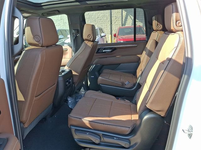 New 2026 Chevrolet Suburban High Country image 5