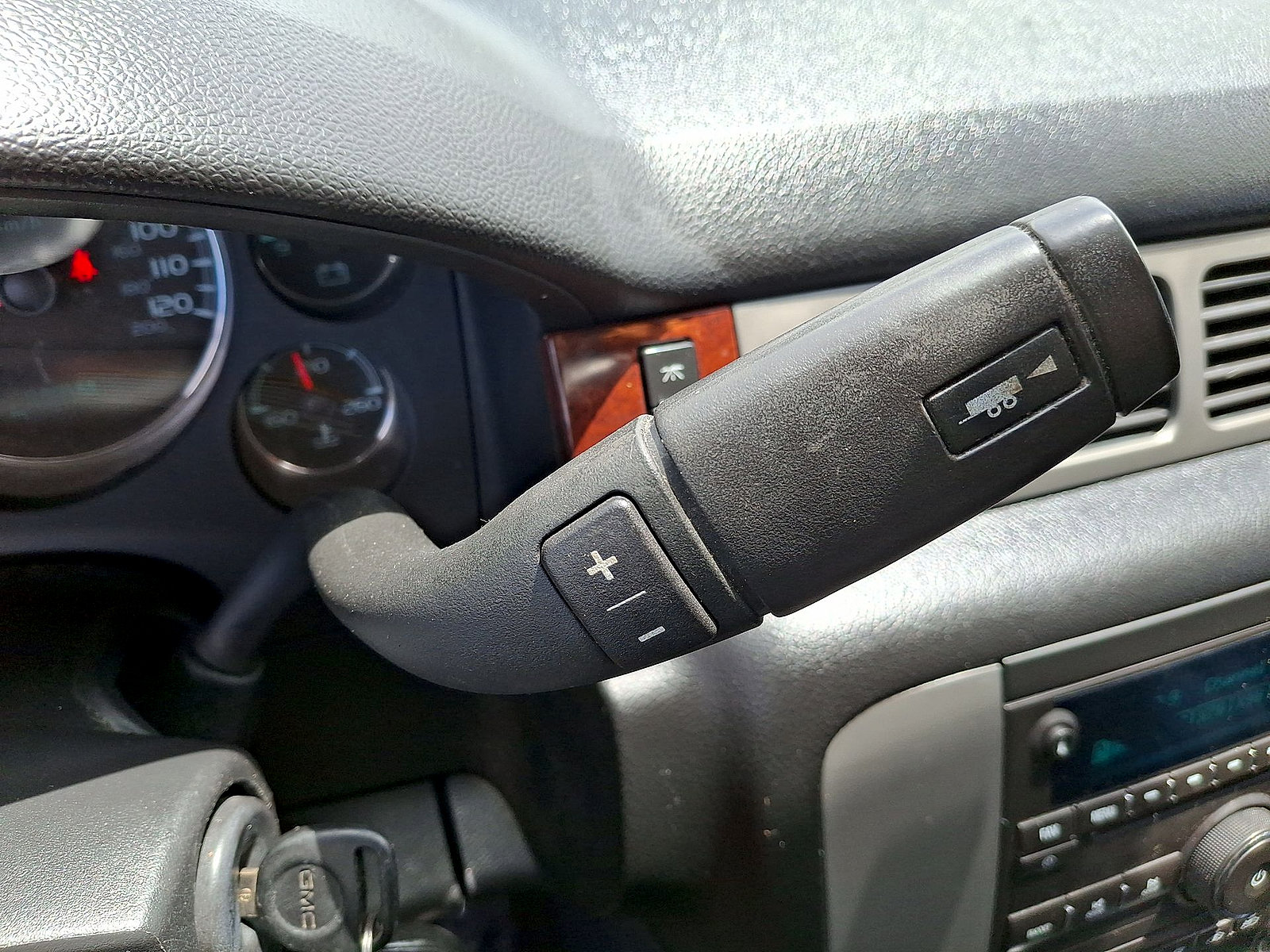 Used 2012 GMC Sierra 1500 SLT w/ Heritage Edition AWD/4WD image 12
