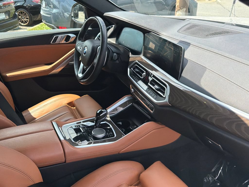 Used 2022 BMW X6 xDrive40i w/ Premium Package AWD/4WD image 10