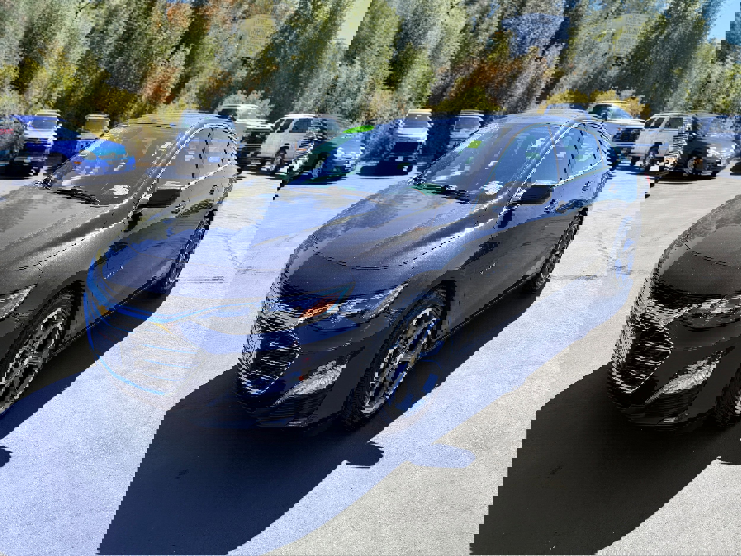 Used 2023 Chevrolet Malibu LT image 2