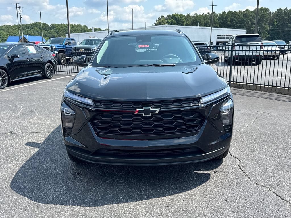 New 2026 Chevrolet Trax LT w/ Driver Confidence Package FWD image 3