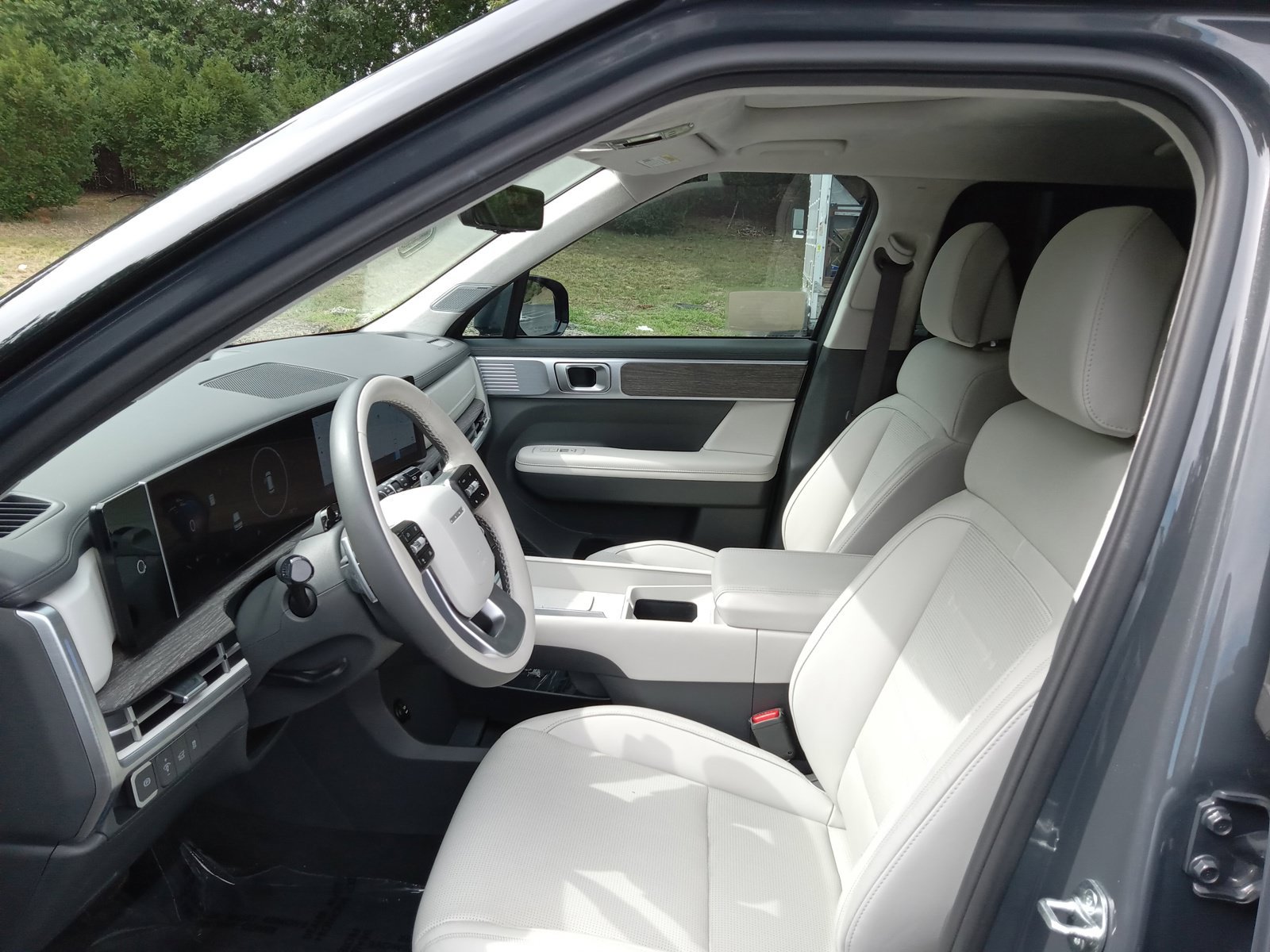Used 2025 Hyundai Santa Fe Calligraphy AWD/4WD image 10