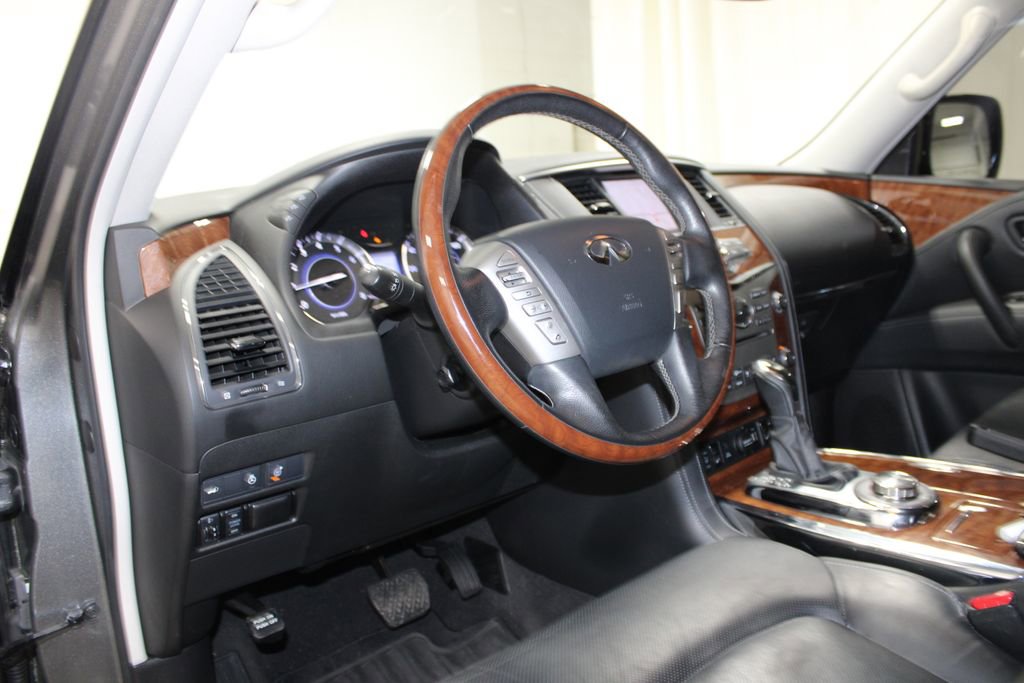 Used 2018 INFINITI QX80 4WD w/ Driver Assistance Package image 19