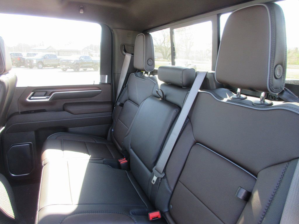 New 2026 GMC Sierra 2500 Denali w/ Denali Reserve Package image 15