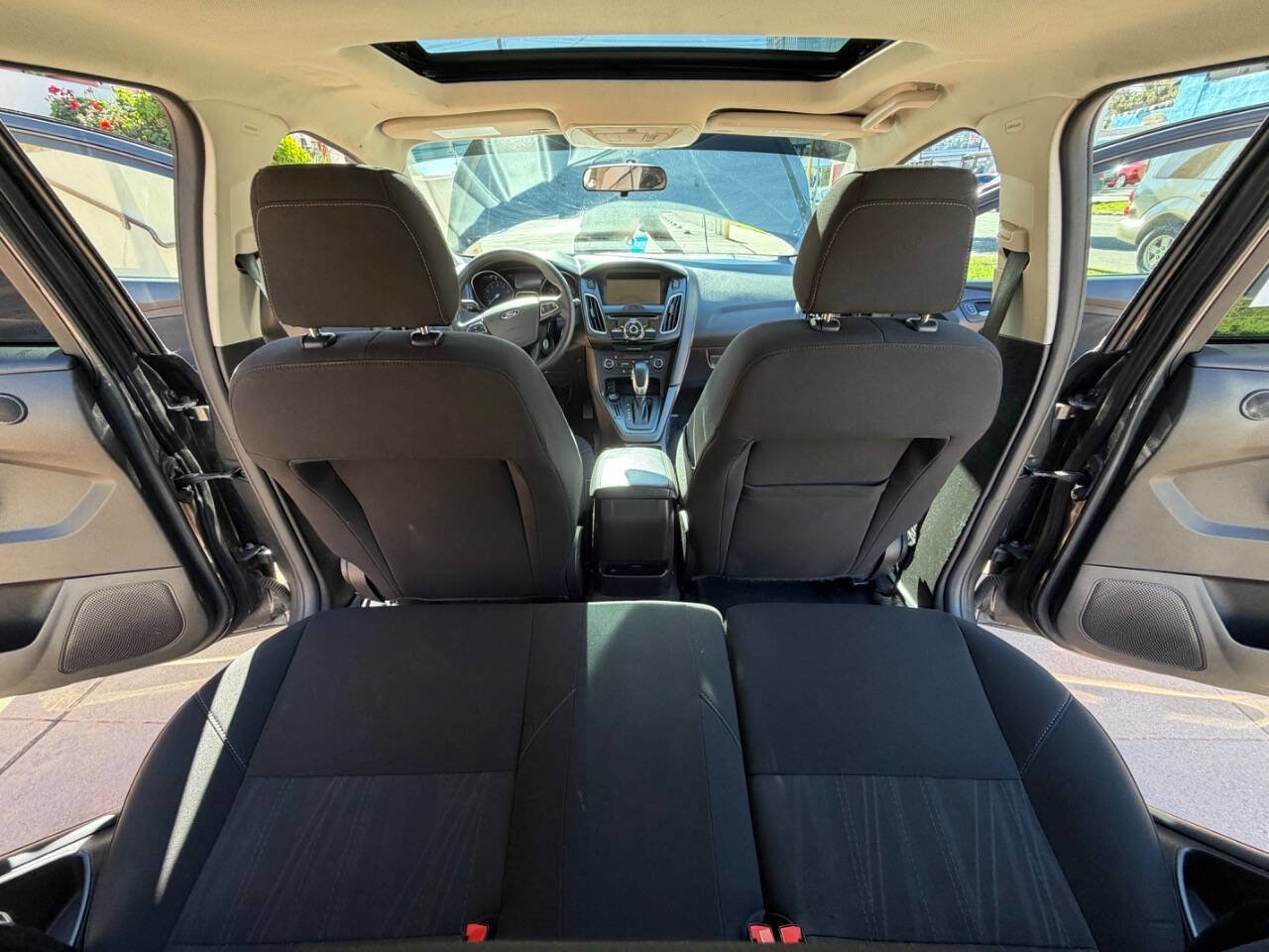 Used 2018 Ford Focus SEL image 20