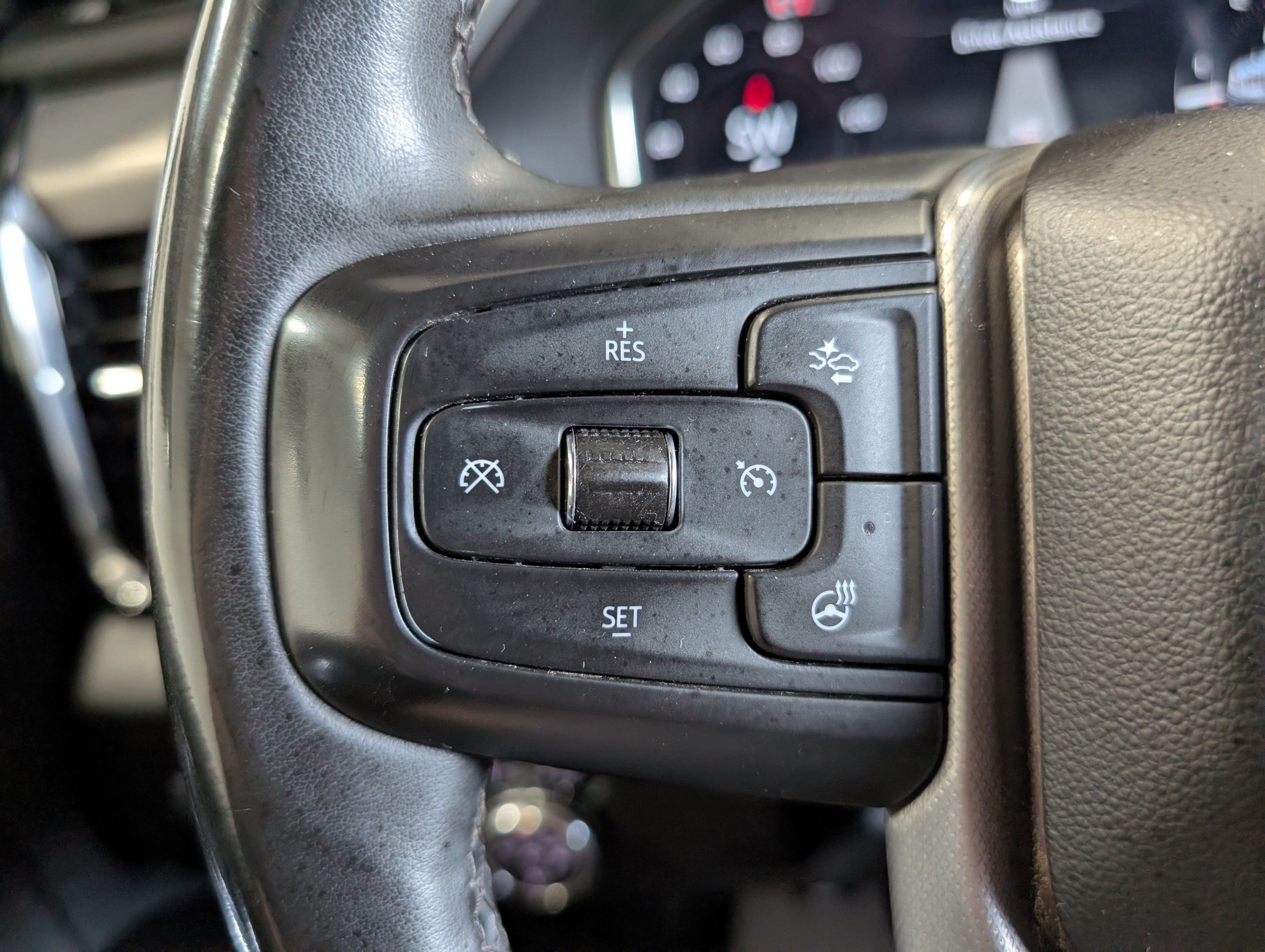 Used 2024 GMC Sierra 2500 Denali w/ Technology Package AWD/4WD image 24