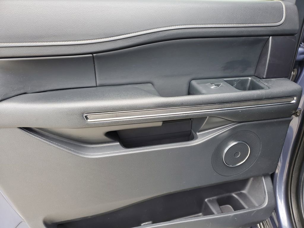 Used 2022 Ford Expedition Max XLT RWD image 10