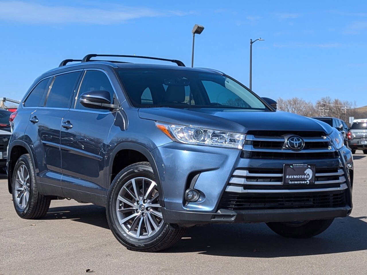Used 2019 Toyota Highlander XLE FWD image 34