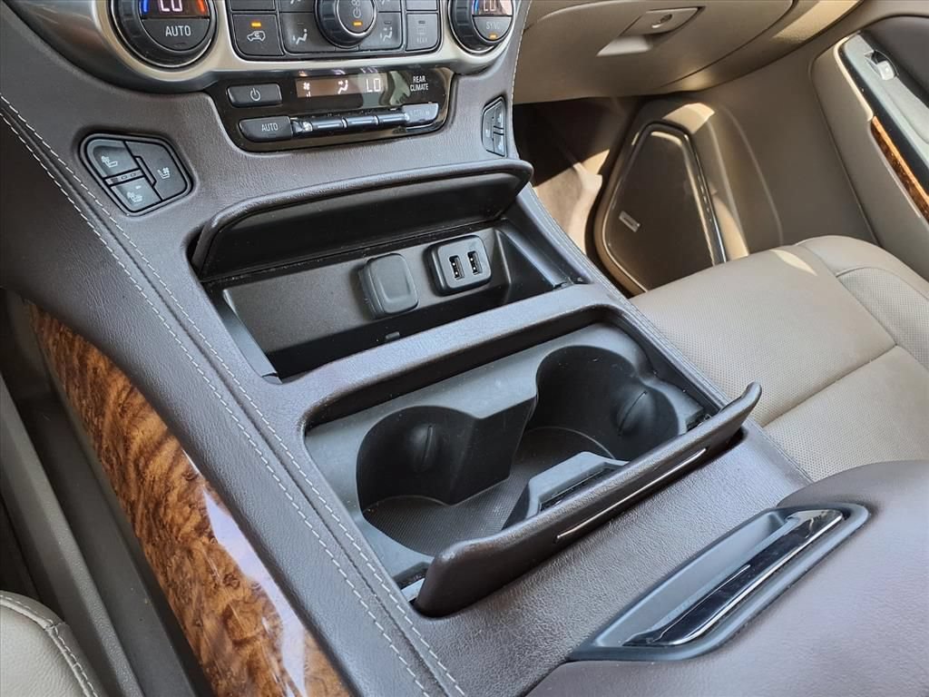 Used 2020 Chevrolet Suburban Premier RWD image 14