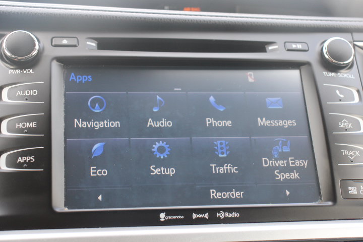 Used 2017 Toyota Highlander XLE AWD/4WD image 29