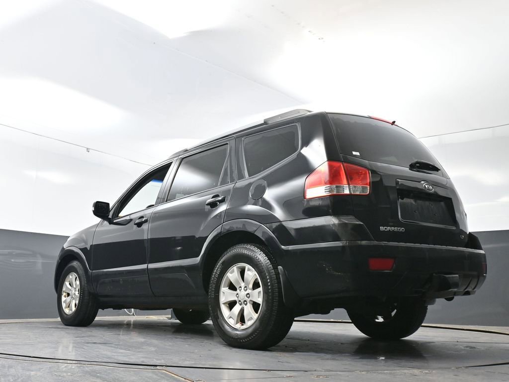 Used 2009 Kia Borrego LX RWD image 30