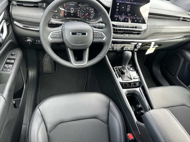 New 2026 Jeep Compass Latitude AWD/4WD image 28