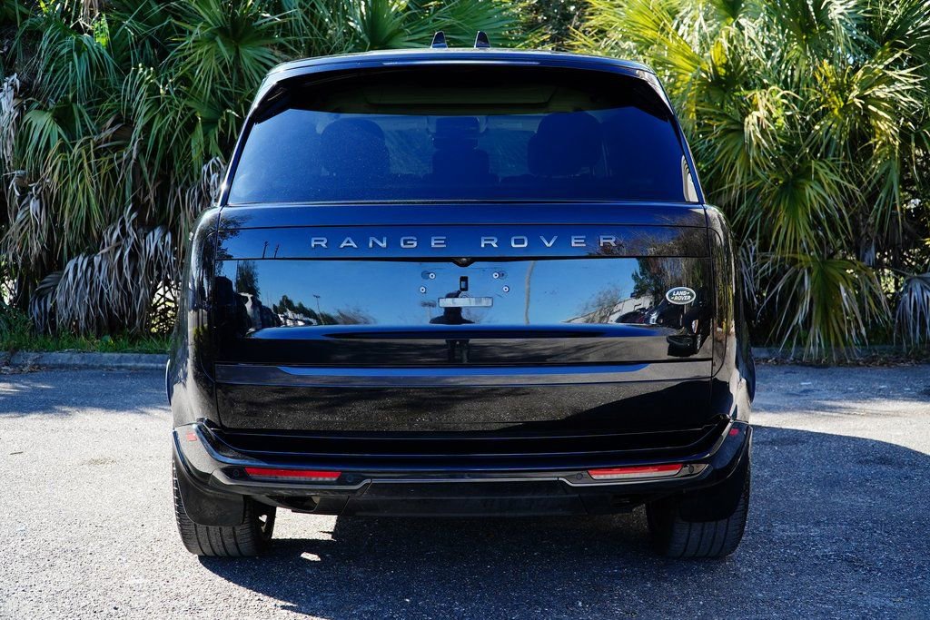 Used 2023 Land Rover Range Rover SE image 7