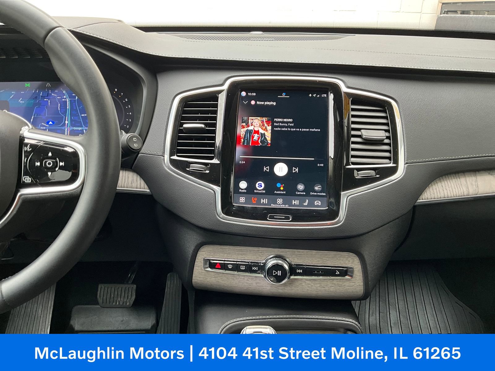 Certified 2023 Volvo XC90 B6 Ultimate w/ Protection Package Premier image 4