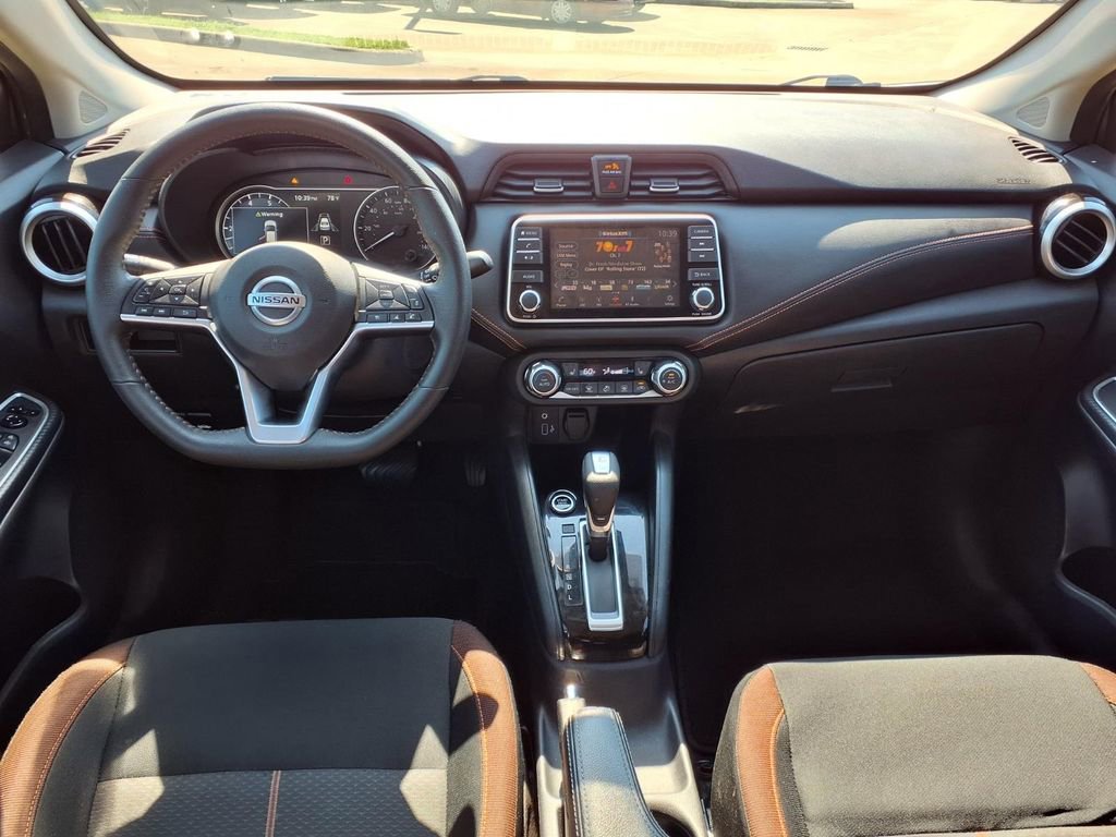 Used 2022 Nissan Versa SR w/ Convenience Package FWD image 9
