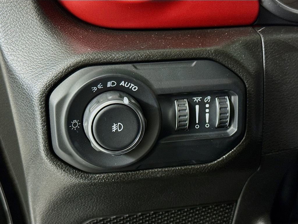 Used 2022 Jeep Wrangler Unlimited Rubicon w/ Cold Weather Group image 9