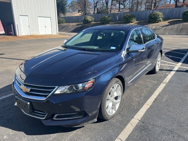Used 2019 Chevrolet Impala Premier w/ Premier Convenience Package image 3