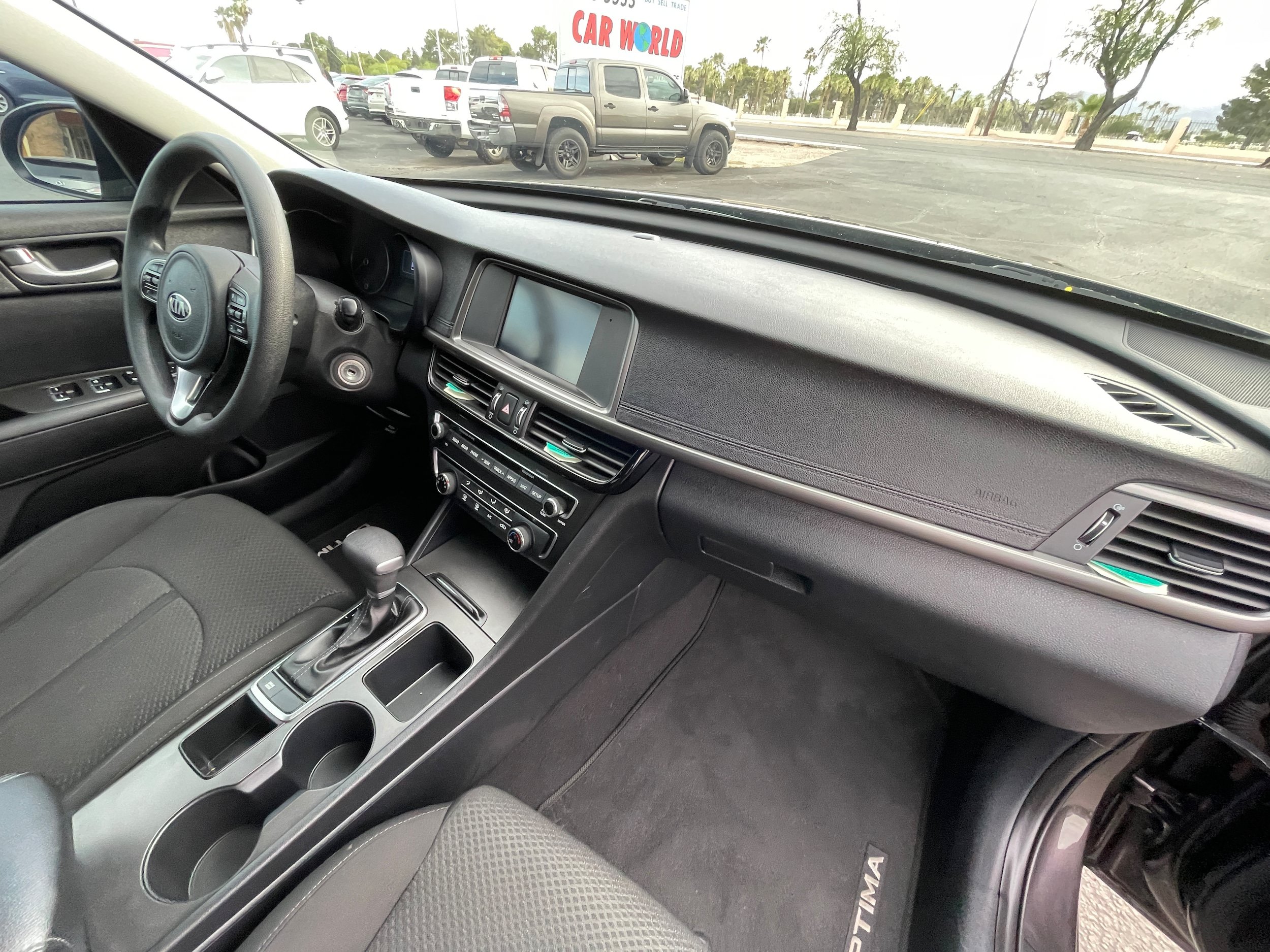 Used 2018 Kia Optima LX FWD image 27