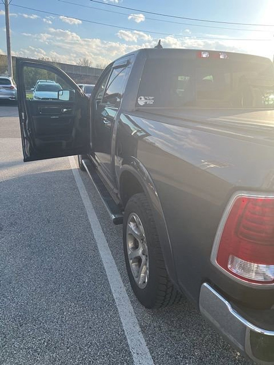 Used 2016 RAM 1500 Laramie w/ Convenience Group image 15