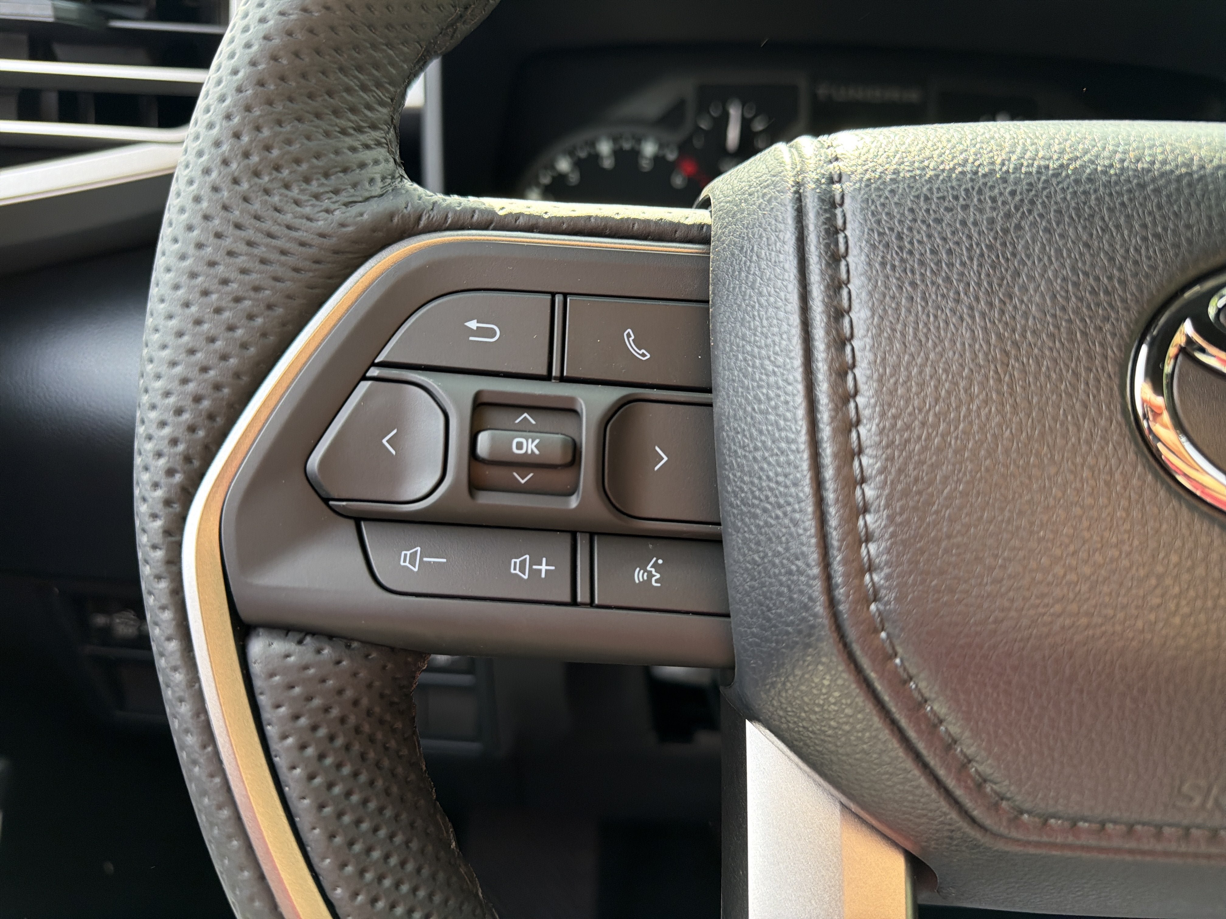 New 2026 Toyota Tundra SR5 AWD/4WD image 19