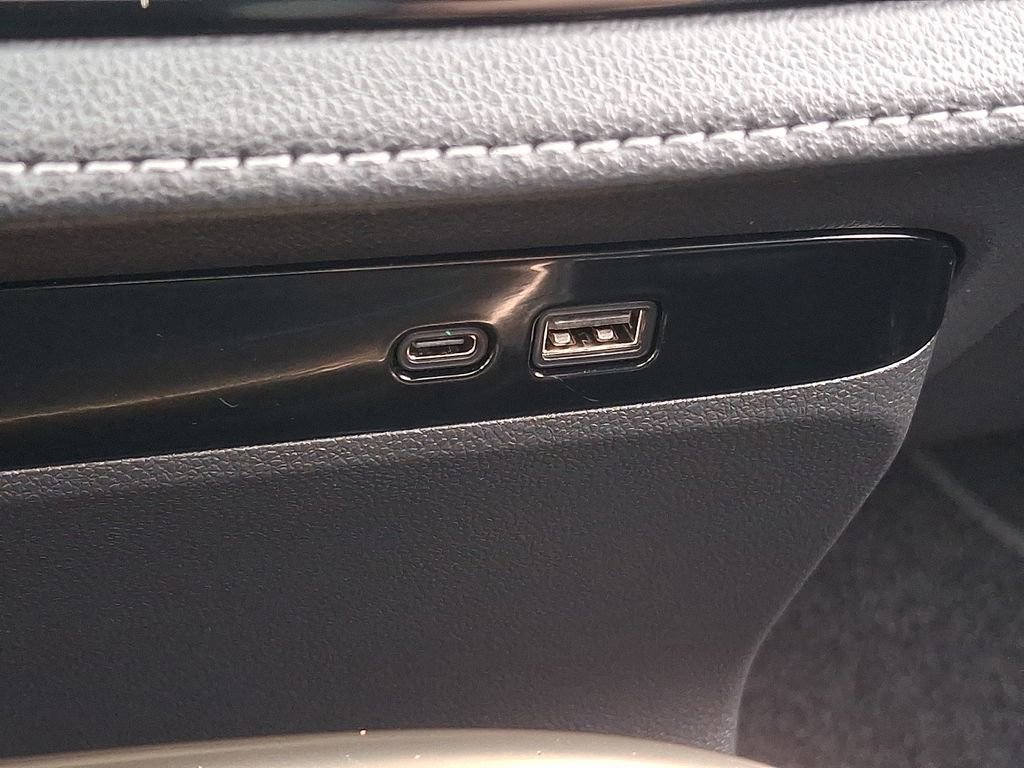 Used 2025 Buick Enclave Avenir w/ Super Cruise Package image 27