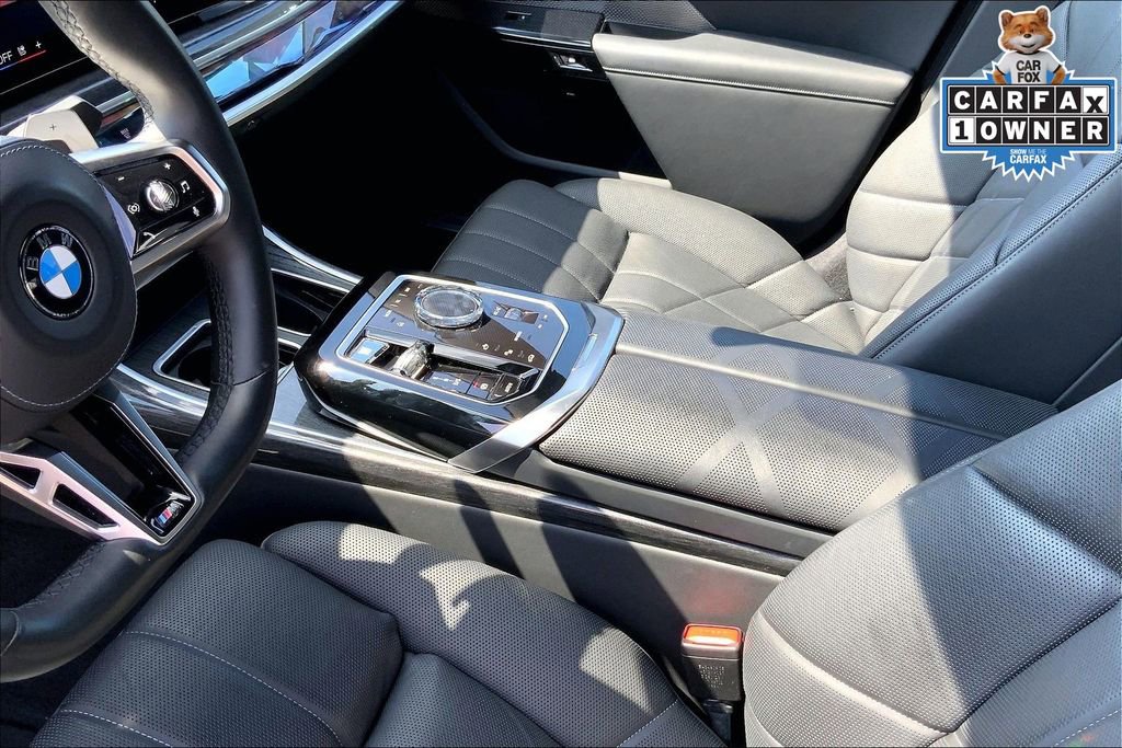 Used 2023 BMW 740i image 15