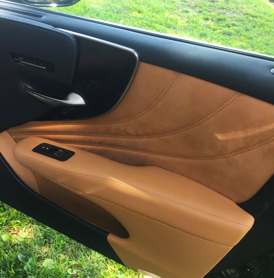 Used 2023 Lexus LS 500 w/ Interior Upgrade Package RWD image 20