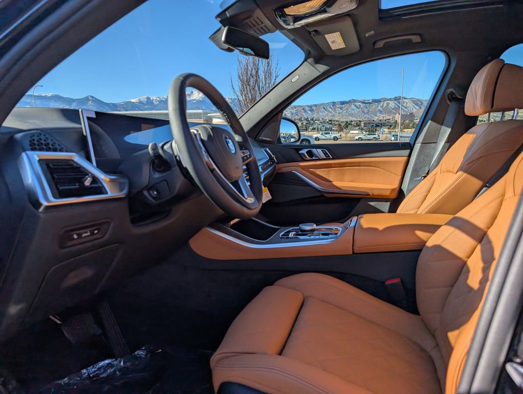 New 2026 BMW X5 xDrive50e w/ Premium Package image 9