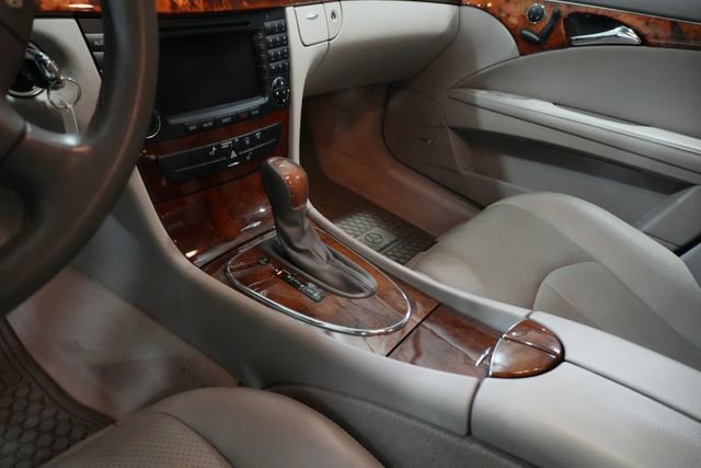 Used 2004 Mercedes-Benz E 320 Sedan image 24
